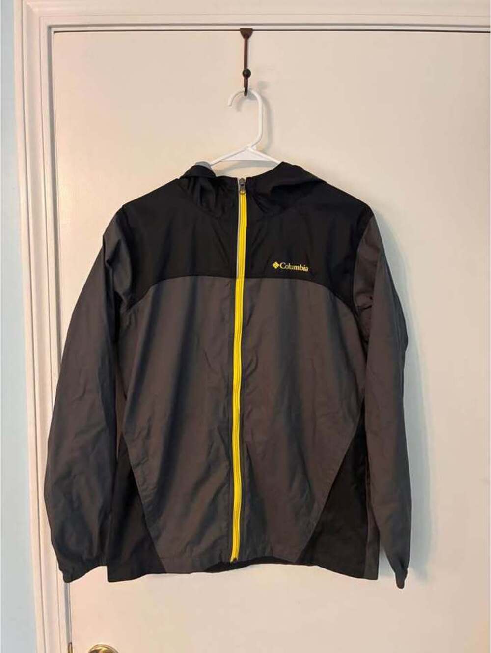 Columbia Boys Light Jacket XL